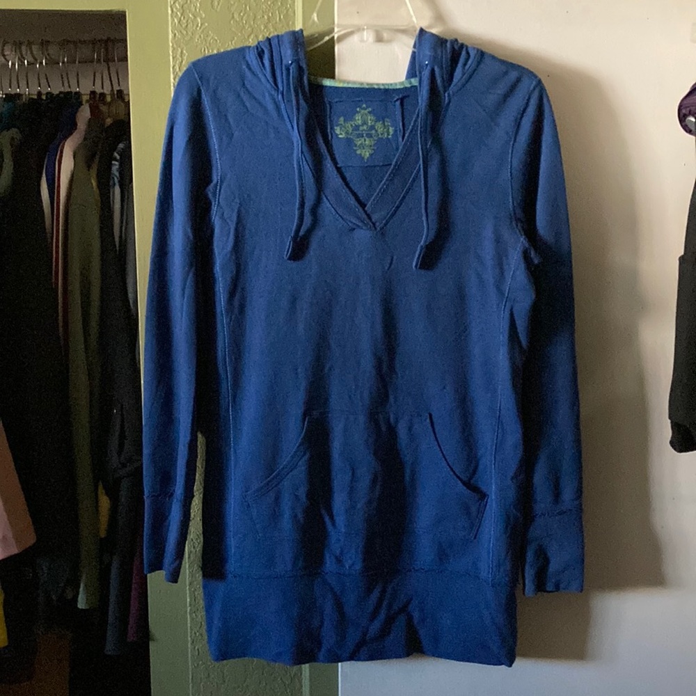 Long Sleeve Hooded Pullover Shirt